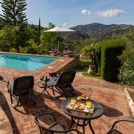 בית נופש Cortijo Ricardo By Casitas Select פריחיליאנה